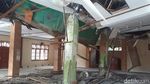Potret Masjid Al Muhajirin Rusak Akibat Gempa 7,6 SR di Papua