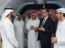 Interior Mewah Hyperloop One, Kereta Secepat Pesawat
