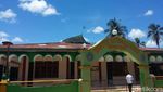 Potret Masjid Al Muhajirin Rusak Akibat Gempa 7,6 SR di Papua