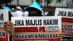 Ketika Massa Pro dan Kontra Ahok Beradu Orasi