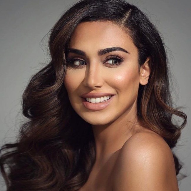 Kesuksesan kini sudah di tangan Huda Kattan. Wanita yang berdomisili di Dubai itu pun menjadi beauty influencer dengan bayaran termahal.  Foto: Instagram