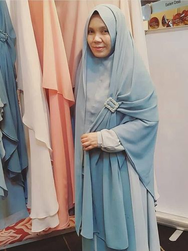 Inovatif, Khimar Instan Ini Bisa Berganti Gaya Hingga 20 Tampilan