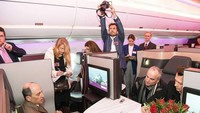 Pesawat Airbus terbaru ini pun telah dicek langsung oleh CEO Qatar Airways Akbar Al Baker. Pesawat ini pun telah dioperasikan oleh pihak Qatar Airways untuk melayani penerbangan dengan rute London - Doha sejak Sabtu pekan lalu (Airbus)