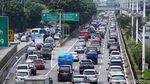 Tol Jakarta-Tangerang Arah Tomang Macet 15 Km