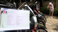 Pihak yang berminat bisa melihat kondisi kendaraan yang bakal dilelang saat open house di Gedung KPK lama hari ini, Selasa (27/2/2018).