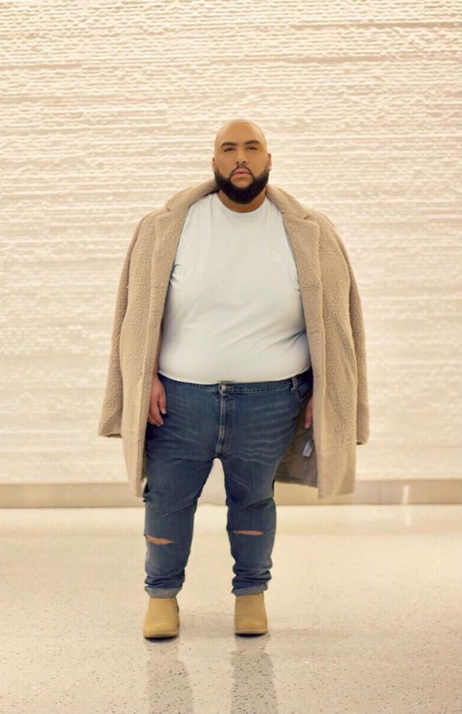 Arcadio memiliki ukuran baju yang maksimal; 5XL. Namun berat tubuh tak jadi halangan baginya untuk mencintai dunia fashion. Foto: Instagram