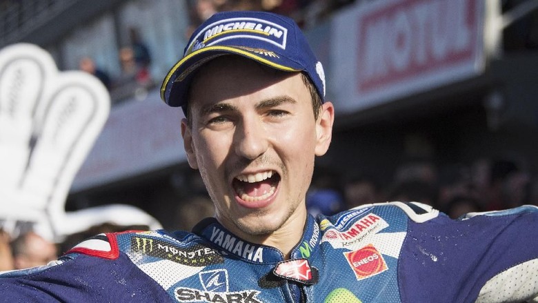 Gaya Membalap Lorenzo Paling Pas untuk Yamaha Gaya Membalap Lorenzo Paling Pas untuk Yamaha