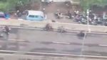 Pemotor yang Kompak Tak Berkutik saat Razia Polisi di JLNT Casablanca