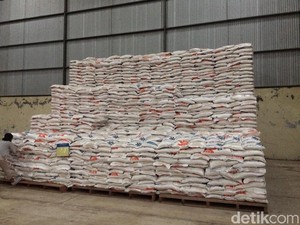 Bulog Akan Salurkan 700 Ribu Ton Beras Buat Bansos