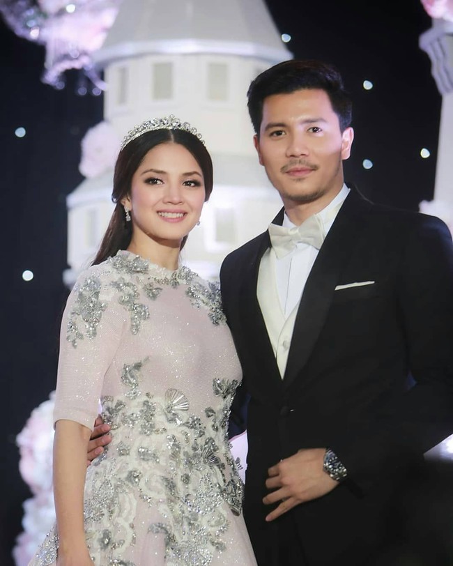 Wanita yang akrab disapa Fazura ini dinikahi oleh seorang pria yang juga selebriti. Ia adalah aktor tampan Fattah Amin. Foto: Instagram