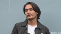 Randy kini tampak semakin macho. 