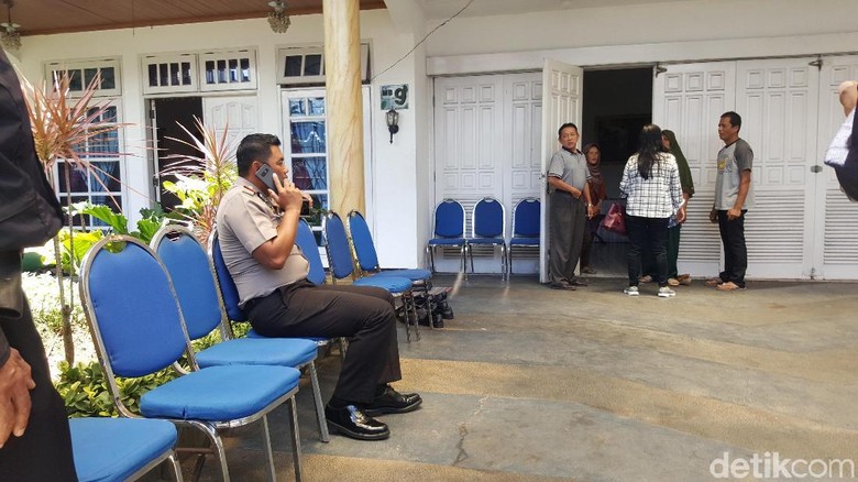 Cerita Satpam soal Penemuan Jenazah Eks Wakapolda Sumut di Rumah Cerita Satpam soal Penemuan Jenazah Eks Wakapolda Sumut di Rumah