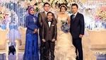 Pesona Tania Putri, Dari Kepompong Kini Jadi Hot Mom