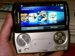 Selain Nokia Pisang, Ini Ponsel Jadul Layak Reinkarnasi