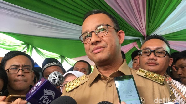 Anies Minta BBPOM DKI Awasi Penjual Makanan di Lokasi Asian Games Anies Minta BBPOM DKI Awasi Penjual Makanan di Lokasi Asian Games