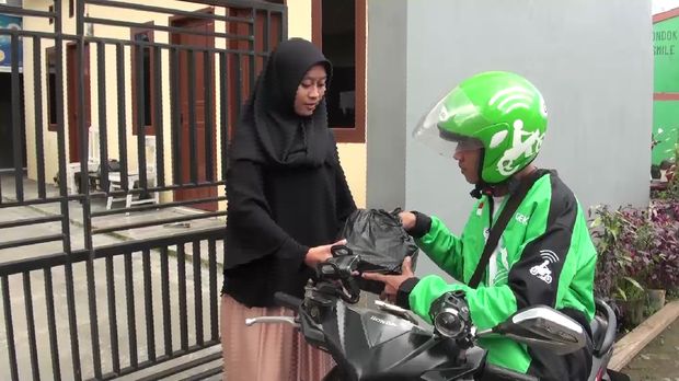 Belajar Semangat dari Driver Ojek Online yang Difabel di Makassar 