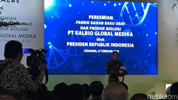 Presiden Jokowi meresmikan pabrik bahan baku obat dan produk biologi