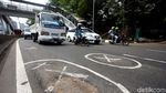 Duh, Banyak Jalan Berlubang di Jalan Gatot Subroto