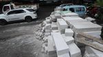 Truk yang Terguling Dievakuasi, Lalin di DI Panjaitan Normal