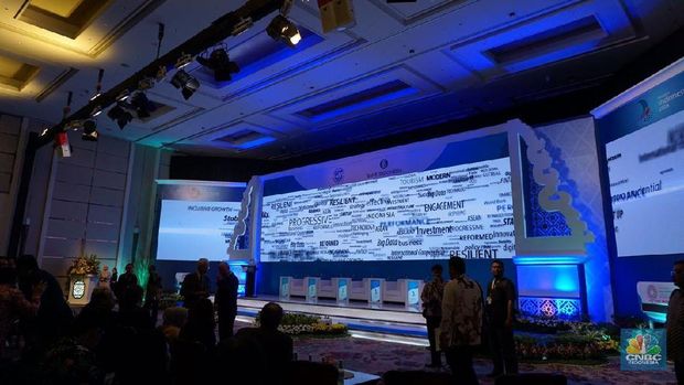 'New Growth Models in a Changing Global Landscape'