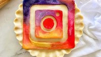 Cantiknya logo instagram di atas kue pie ini. Dengan warna kue yang cantik dan menarik membuat foto ini mendulang lebih dari 1 juta likes.  Foto: Instagram