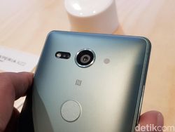 Ramai-ramai Menjajal Duet Xperia XZ2