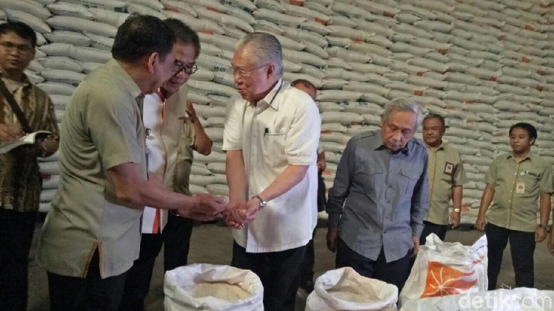 Tinjauan perdagangan valas royal