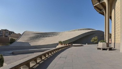 Foto: Anti Mainstream, Masjid Tanpa Menara dan Kubah di Iran