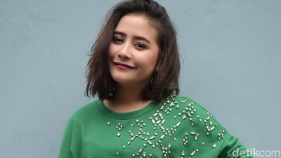 Ingat Maxime Bouttier, Prilly Latuconsina Senyum-senyum