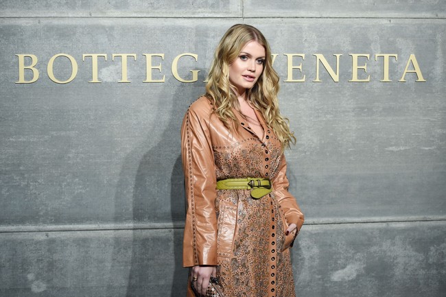 Lady Kitty Spencer di fashion show Bottega Veneta. (Foto: Getty Images)