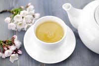 7 Teh Aromatik dan Kaya Manfaat Ini Berasal dari Bunga-bunga Cantik