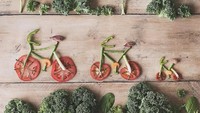 Foto yang ini layak disematkan kata kreatif. Kale, selada, tomat, paprika, wortel, kacang panjang dan bawang merah diatur menjadi karya seni yang unik. Likes untuk foto ini juga lebih dari 1 juta lho. Foto: Instagram