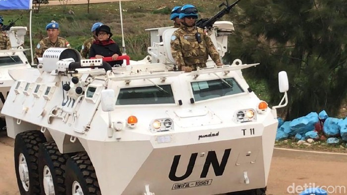 Tiba di Lebanon, Menlu Disambut Tari Prajurit Peacekeeper TNI