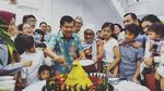 Begini 8 Potret Wakil Presiden Jusuf Kalla Saat Menikmati Makan Bersama