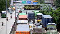 Padahal penerapan pembayaran tol non tunai sudah dilakukan.