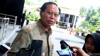 Politikus PPP Djan Faridz mendadak sambangi KPK untuk membesuk terdakwa kasus korupsi proyek e-KTP, Setya Novanto, di rumah tahanan (rutan).