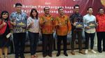 Taat Pajak, Ferry Salim hingga Susi Susanti Raih Penghargaan