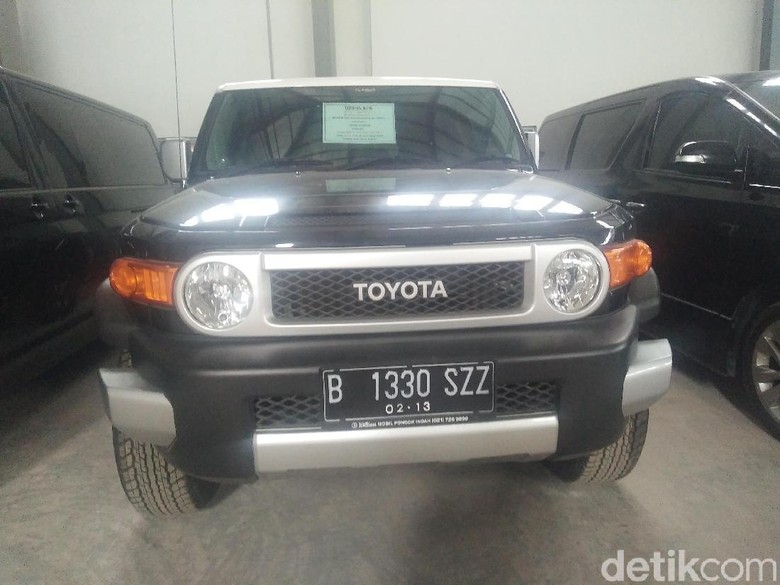 KM di Bawah 5 ribu, FJ Cruiser Bekas Koruptor Dijual Rp 479 Jutaan Foto: Khairul Imam Ghozali KM di Bawah 5 ribu, FJ Cruiser Bekas Koruptor Dijual Rp 479 Jutaan Foto: Khairul Imam Ghozali