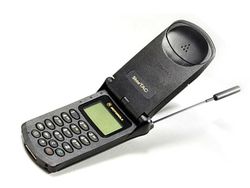 Selain Nokia Pisang, Ini Ponsel Jadul Layak Reinkarnasi