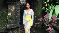 Aktris berusia 27 taun itu memiliki wajah manis dan ayu khas wanita Indonesia. (Dok. Instagram/tarabasro)