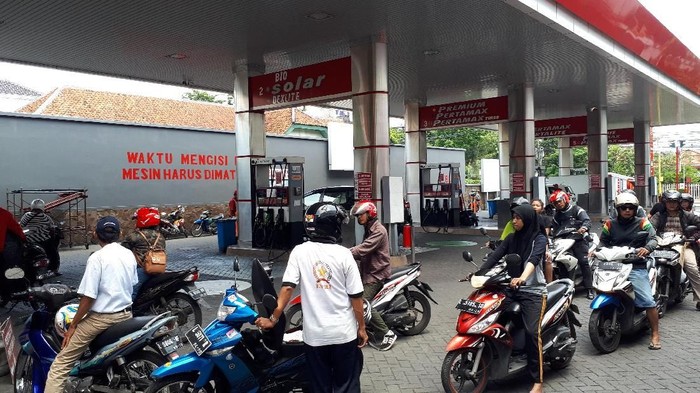 DPR: Harga Pertalite Naik, Premium Jangan Sampai Langka