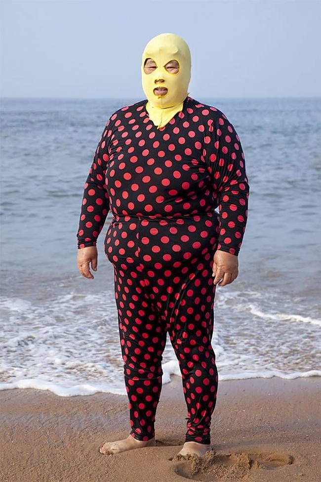 Ada juga yang bermotif polkadot. Tidak ketinggalan topeng untuk melindungi kulit wajah. Foto: Istimewa