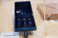 Hands-on: Menggenggam 'Si Bengkak' Xperia XZ2 dan XZ2 Compact