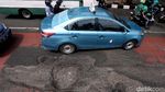Duh, Banyak Jalan Berlubang di Jalan Gatot Subroto