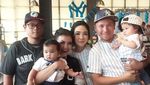 Pesona Tania Putri, Dari Kepompong Kini Jadi Hot Mom