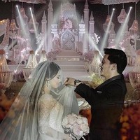 Menurut The Malay Mail Online, resepsi pernikahan yang bertema dongeng ini menjadi acara tertutup yang dihadiri oleh anggota keluarga dan teman dekat. Foto: Instagram