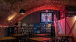 Asyiknya! Di Kafe Ini Bisa Bermain Ratusan Jenis Board Game Sambil Minum Bir