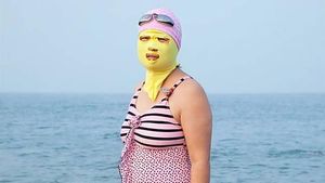 Foto: Bikini Antigosong ala Orang di China, Berani Coba?
