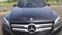 Saat dikendarai di jalan mulus dengan kecepatan tinggi tarikan mobil halus dan perpindahan gigi juga cukup responsif. Misalnya saja saat baru menginjak pedal gas, kalau tidak memperhatikan layar speedometer tak akan menyadari mobil sudah melaju di kecepatan 100 km/jam. Foto: Grandyos Zafna