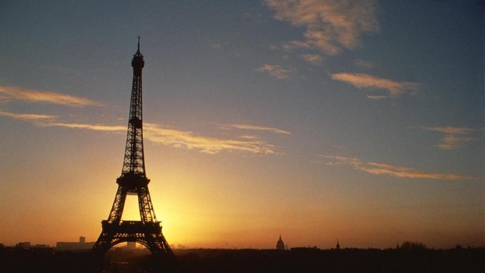 landmark dunia saat sunset